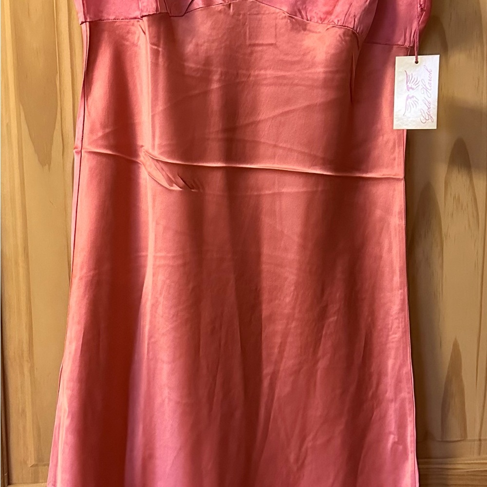 Elegant Pink silk Mini Dress with Green Lace - Picture 2 of 4